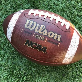 Wilson アメフト ボール の通販 ラクマ