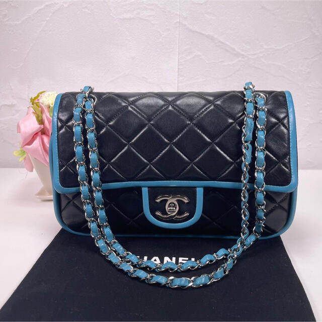 CHANEL(シャネル)の★美品★CHANEL マトラッセ ラムスキン ダブルフラップ チェーンショルダー レディースのバッグ(ショルダーバッグ)の商品写真