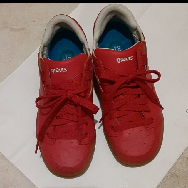 gravis(グラビス)のグラビス♪レザー スニーカー 赤 22.5cm レディースの靴/シューズ(スニーカー)の商品写真