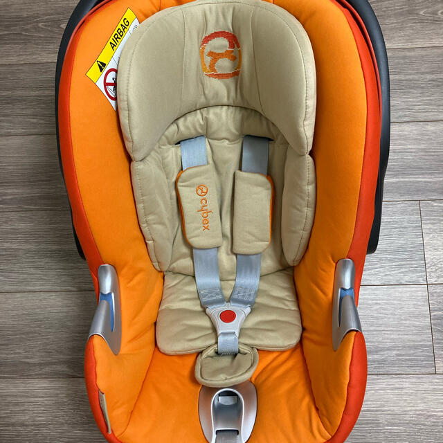 エイトンＱチャイルドシート cybex ATONQ アダプター付き