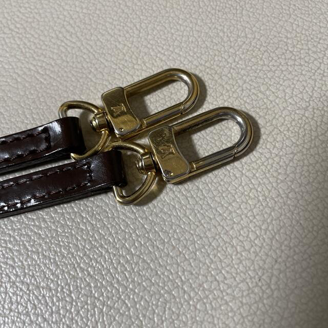 LOUIS VUITTON(ルイヴィトン)のLV ルイヴィトン　ショルダーストラップ　8ミリ レディースのバッグ(その他)の商品写真