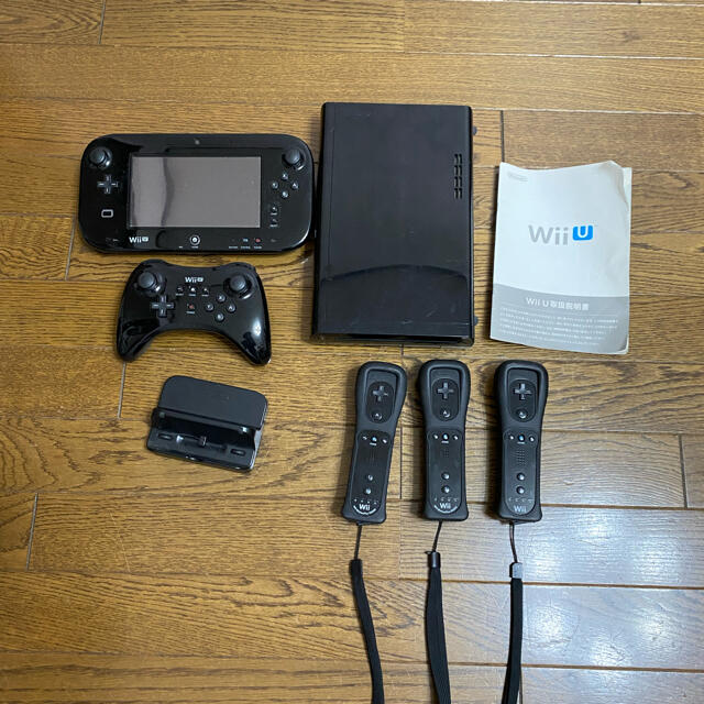 Wii U 本体セット＋WiiUゲームカセット4本＋おまけカセット