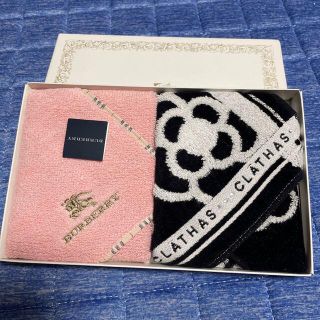 バーバリー(BURBERRY)の⭐️再値下げ⭐️新品⭐️バーバリー　クレイサス　タオルハンカチ(ハンカチ)