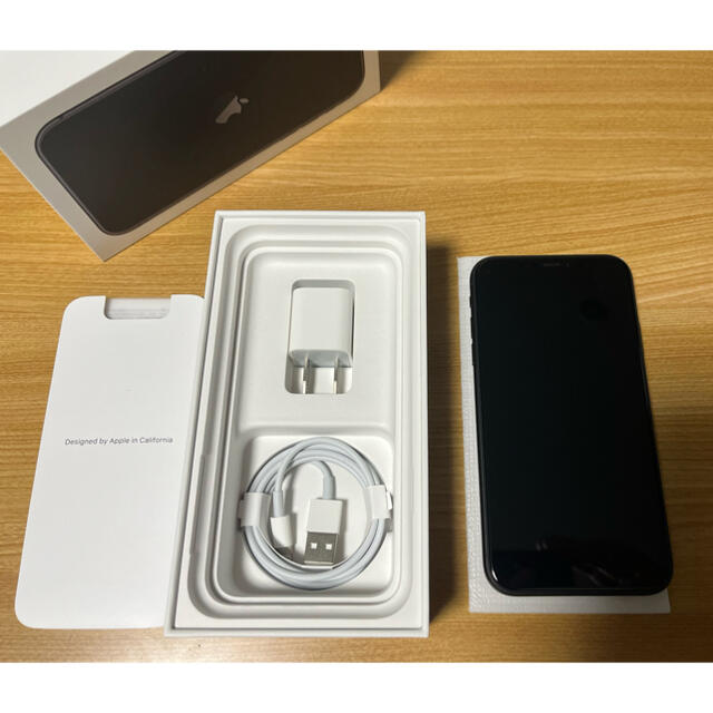 iPhone 11 ブラック 64 GB SIMフリー【美品】 新品本物 20640円引き