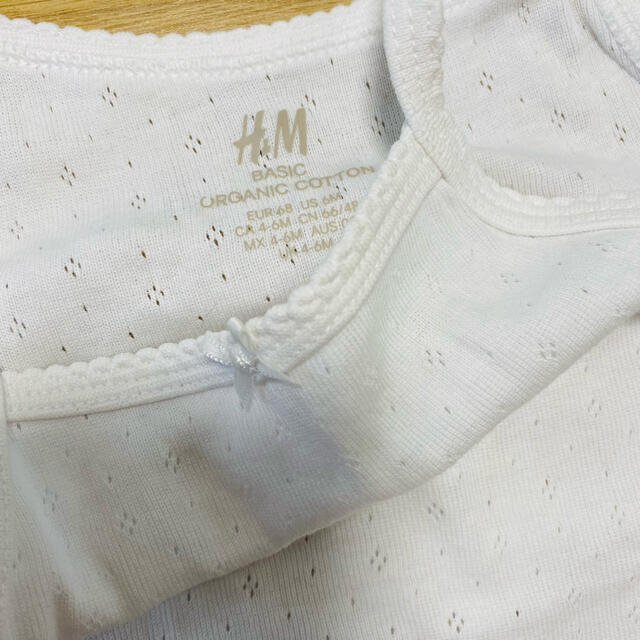 H&M(エイチアンドエム)のベビー肌着　ロンパース ボディースーツ キッズ/ベビー/マタニティのベビー服(~85cm)(肌着/下着)の商品写真