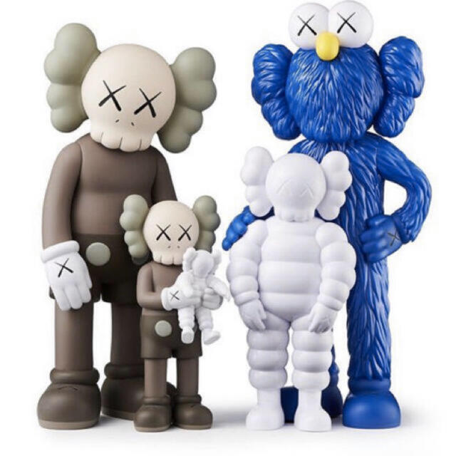 KAWS FAMILY BROWN/BLUE/WHITEおもちゃ