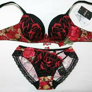 サルート 美女と野獣 D75&&ソングM YE P-up 43G 新品 タグ付
