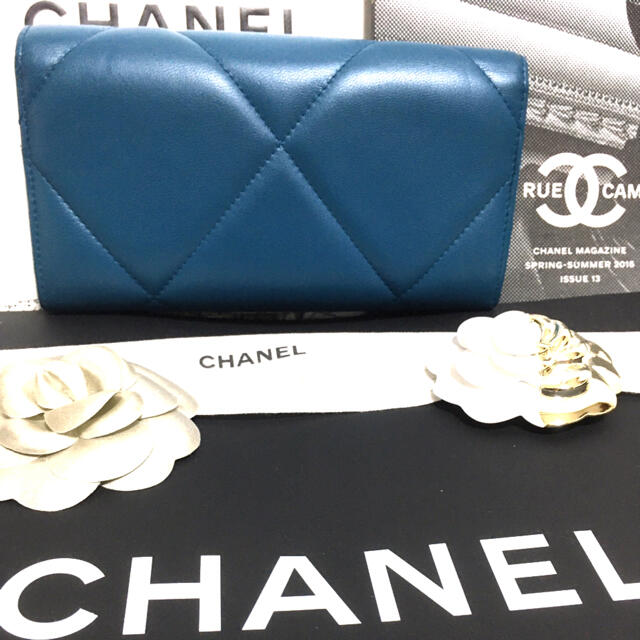 CHANEL(シャネル)のはせがわ様専用♡美品♡ シャネル クルーズライン 長財布 正規品 希少カラー レディースのファッション小物(財布)の商品写真