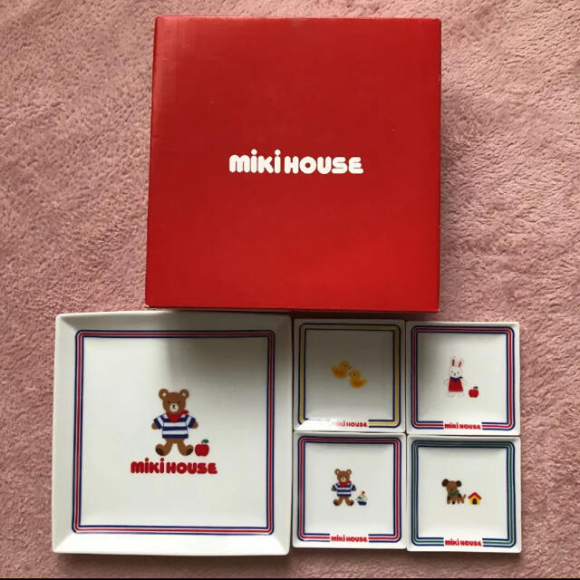 mikihouse(ミキハウス)のミキハウス食器セット(新品未使用) キッズ/ベビー/マタニティの授乳/お食事用品(その他)の商品写真