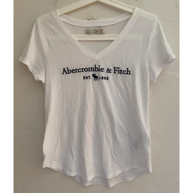 Abercrombie&Fitch(アバクロンビーアンドフィッチ)のAbercrombie & Fitch アバクロ Vネック Tシャツ XS レディースのトップス(Tシャツ(半袖/袖なし))の商品写真