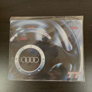 アウディ(AUDI)のアウディ TT マウスパッド　限定品・未使用(ノベルティグッズ)