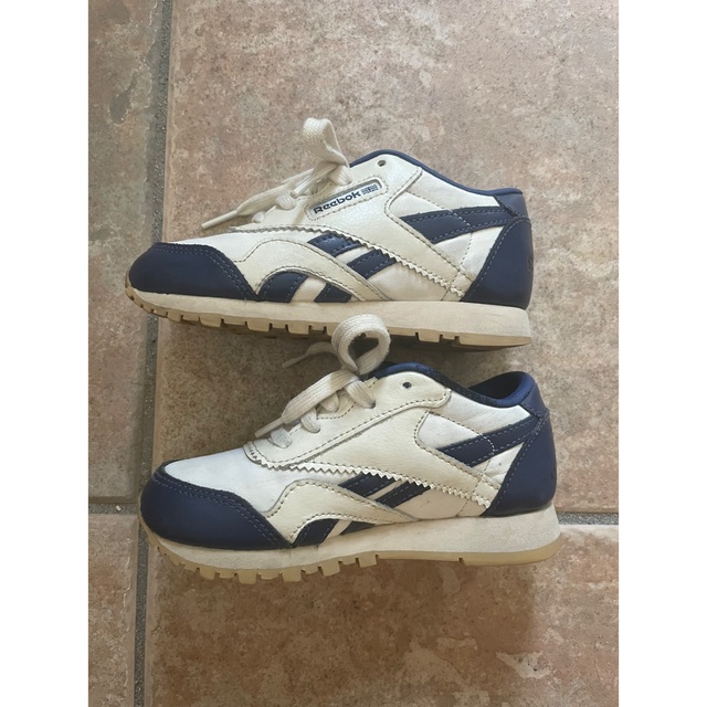 bobo chose(ボボチョース)のreebok classic×TAO  キッズ/ベビー/マタニティのキッズ靴/シューズ(15cm~)(スニーカー)の商品写真