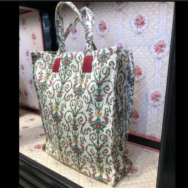 Gucci - 新品 グッチガーデン リナッシメント 限定トートバッグ