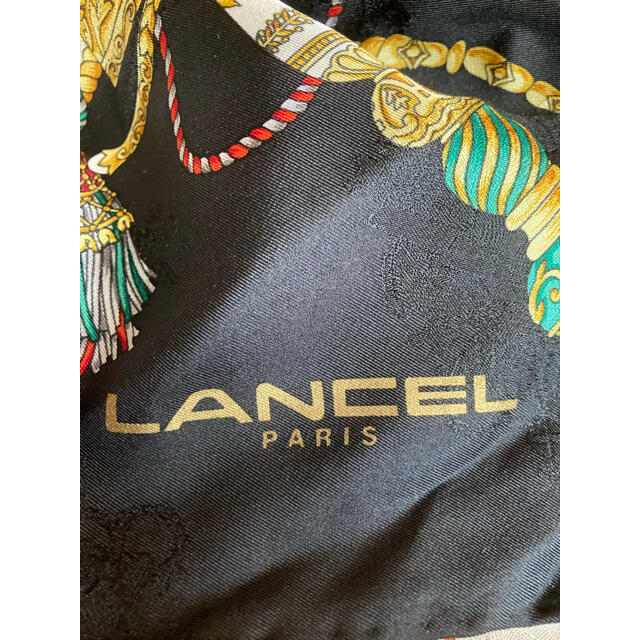 LANCEL(ランセル)のLANCEL シルク　大判スカーフ　　匿名発送 レディースのファッション小物(バンダナ/スカーフ)の商品写真