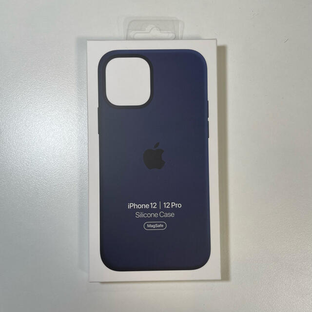 Apple(アップル)の【美品】iPhone 12 / iPhone 12 Pro 純正シリコーンケース スマホ/家電/カメラのスマホアクセサリー(iPhoneケース)の商品写真