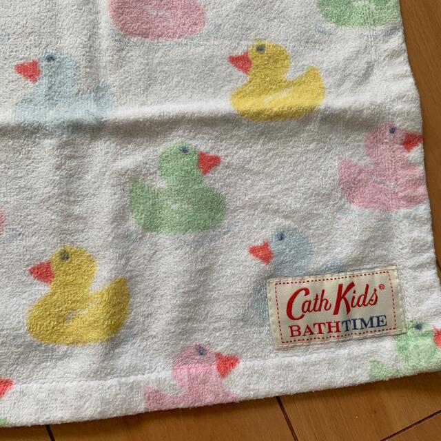 Cath Kidston(キャスキッドソン)のキャスキッドソン　ハンドタオル　2枚セット エンタメ/ホビーのアニメグッズ(タオル)の商品写真