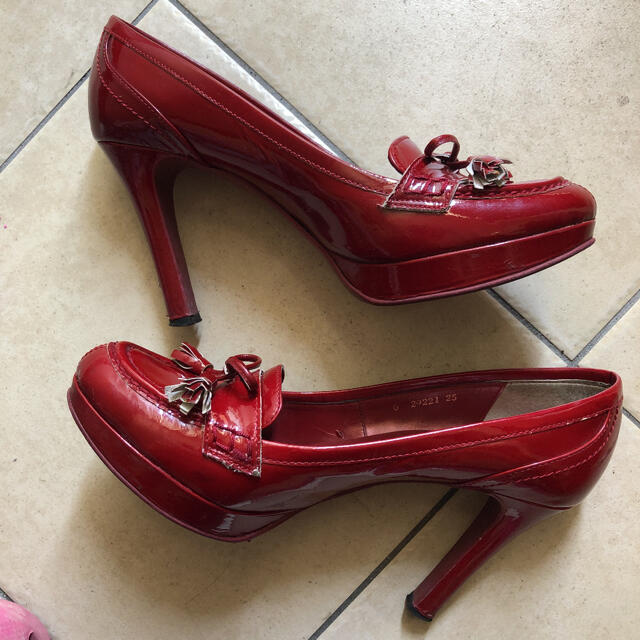 DIANA(ダイアナ)のダイアナDIANA25センチ赤ハイヒールストーム付きローファーパンプス レディースの靴/シューズ(ハイヒール/パンプス)の商品写真