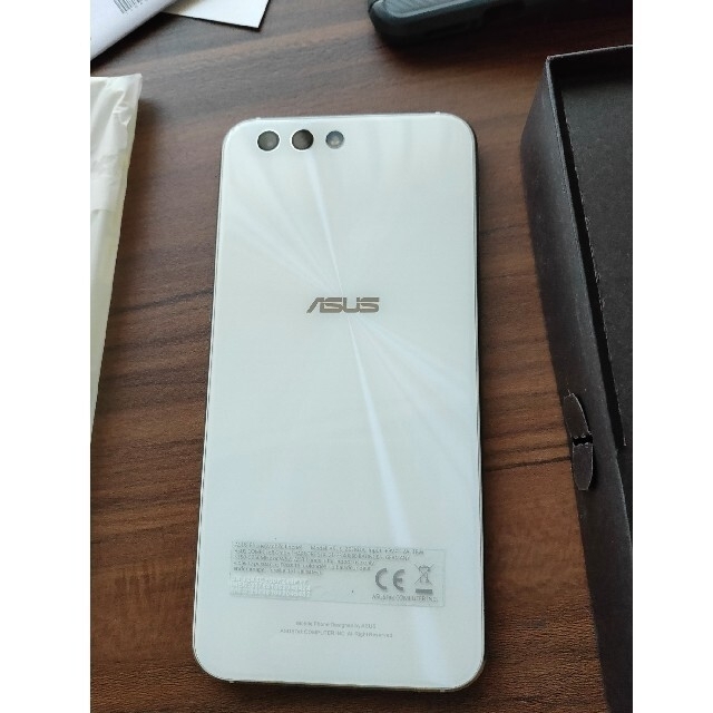 ASUS(エイスース)のASUS  ZenFone4 ZE554KL-BK64S6 64GB Simフリ スマホ/家電/カメラのスマートフォン/携帯電話(スマートフォン本体)の商品写真