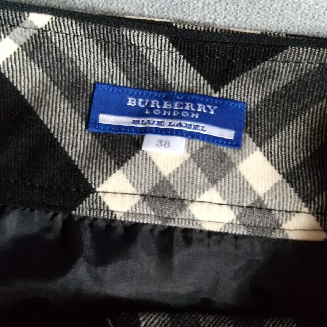 BURBERRY BLUE LABEL(バーバリーブルーレーベル)のバーバリーブルーレーベルスカート レディースのスカート(ミニスカート)の商品写真