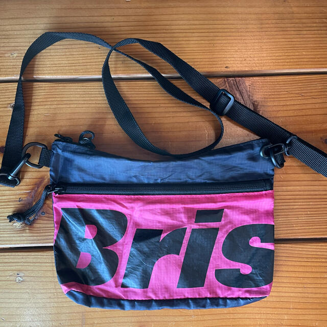 F.C.R.B.(エフシーアールビー)のFCRB サコッシュ メンズのバッグ(ショルダーバッグ)の商品写真