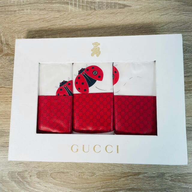 Gucci(グッチ)の新品未使用　GUCCI スタイセット　てんとうむし キッズ/ベビー/マタニティのキッズ/ベビー/マタニティ その他(その他)の商品写真