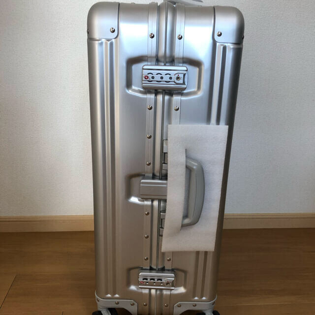 メルセデスベンツ　大型　スーツケース　65L 1