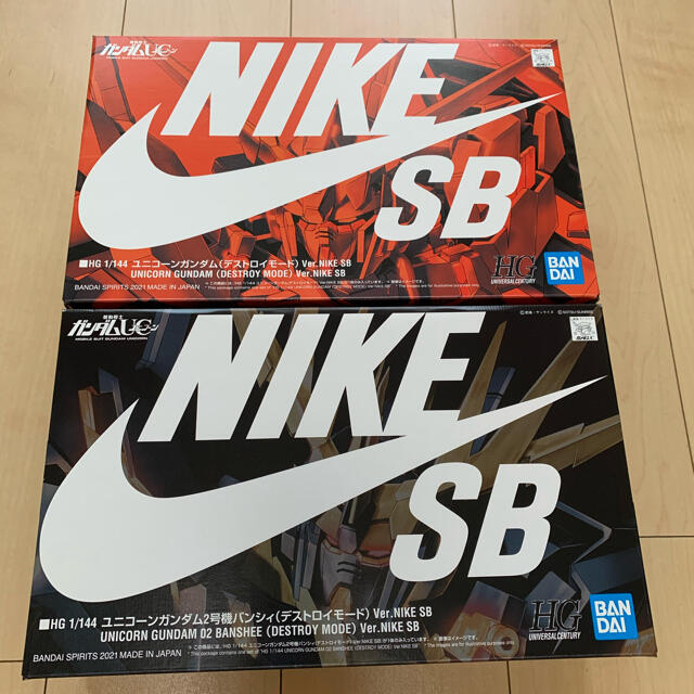 NIKE SB 機動戦士ガンダムUCのコラボ セット