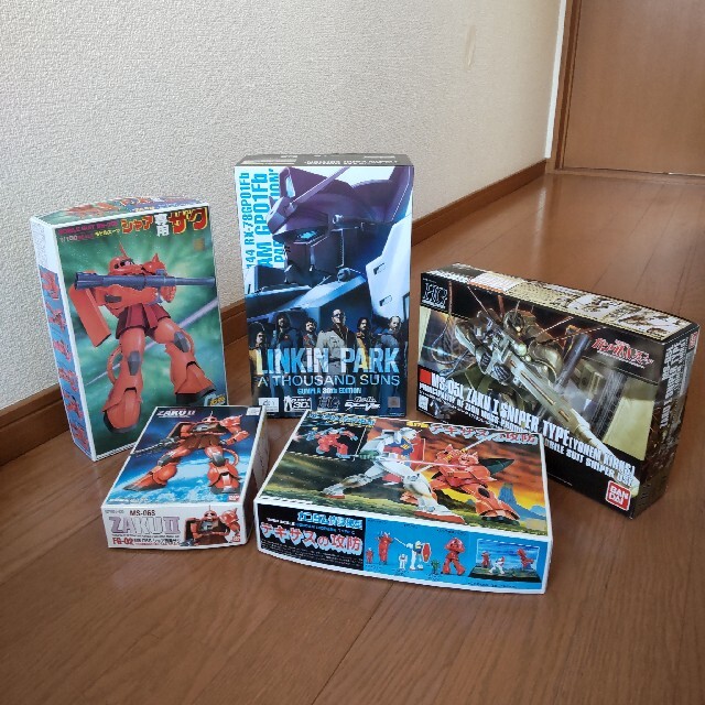 BANDAI(バンダイ)のガンプラ　組み立て前5箱セット エンタメ/ホビーのおもちゃ/ぬいぐるみ(プラモデル)の商品写真