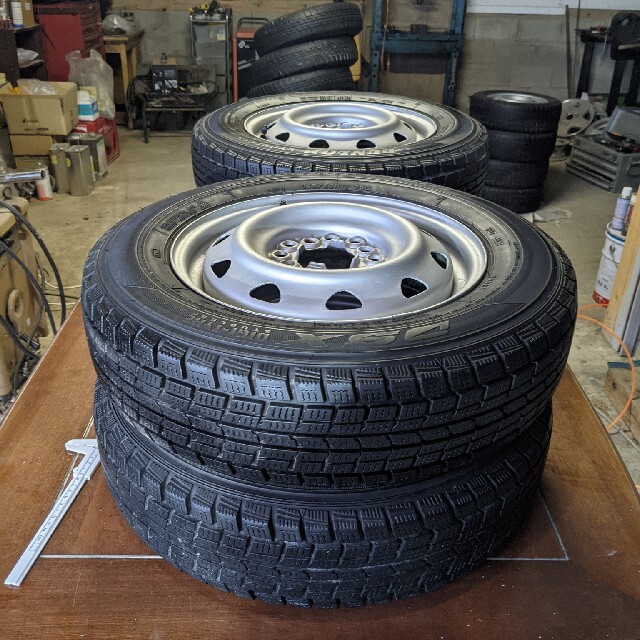 145/80r13スタッドレスタイヤホイールセット