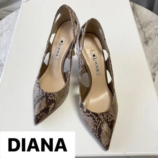 DIANA(ダイアナ)のDIANA ダイアナ　パンプス　パイソン レディースの靴/シューズ(ハイヒール/パンプス)の商品写真