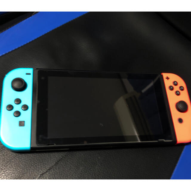 Nintendo Switch(ニンテンドースイッチ)のSwitch 本体 エンタメ/ホビーのゲームソフト/ゲーム機本体(家庭用ゲーム機本体)の商品写真