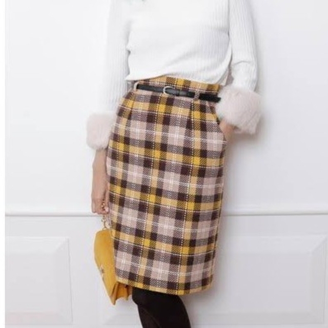 Apuweiser-riche(アプワイザーリッシェ)のアプワイザーリッシェ ベルト付チェックタイトスカート レディースのスカート(ひざ丈スカート)の商品写真