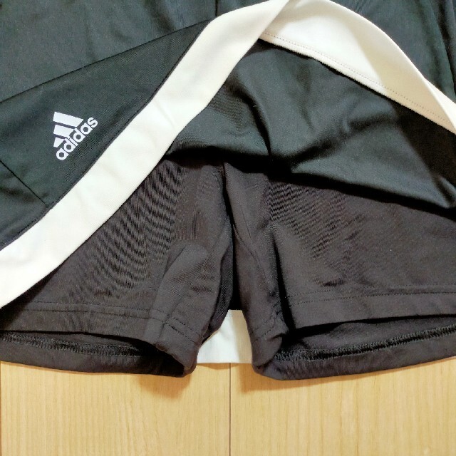 adidas(アディダス)の子ども用スコート キッズ/ベビー/マタニティのキッズ服女の子用(90cm~)(パンツ/スパッツ)の商品写真