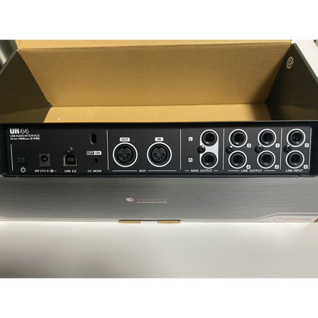 UR44 オーディオインターフェイス 楽器のDTM/DAW(オーディオインターフェイス)の商品写真