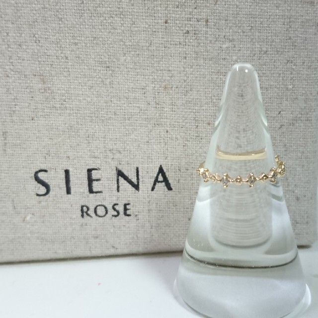 SIENA K10 ダイヤリング 7号 レディースのアクセサリー(リング(指輪))の商品写真