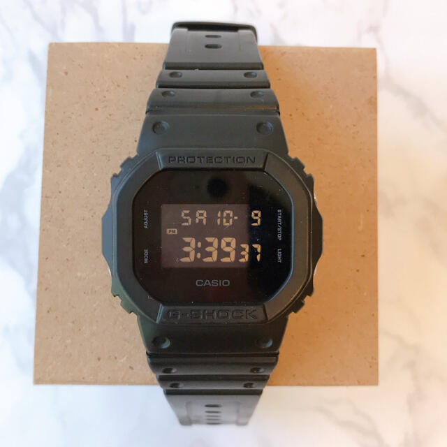 G-SHOCK(ジーショック)の【TM様専用】CASIO G-SHOCK DW-5600BB メンズの時計(腕時計(デジタル))の商品写真