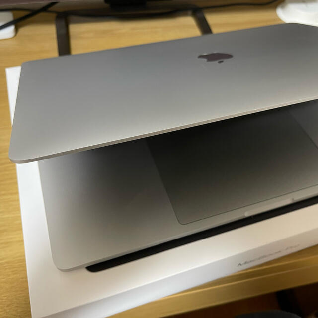 Macbook Pro 16インチ