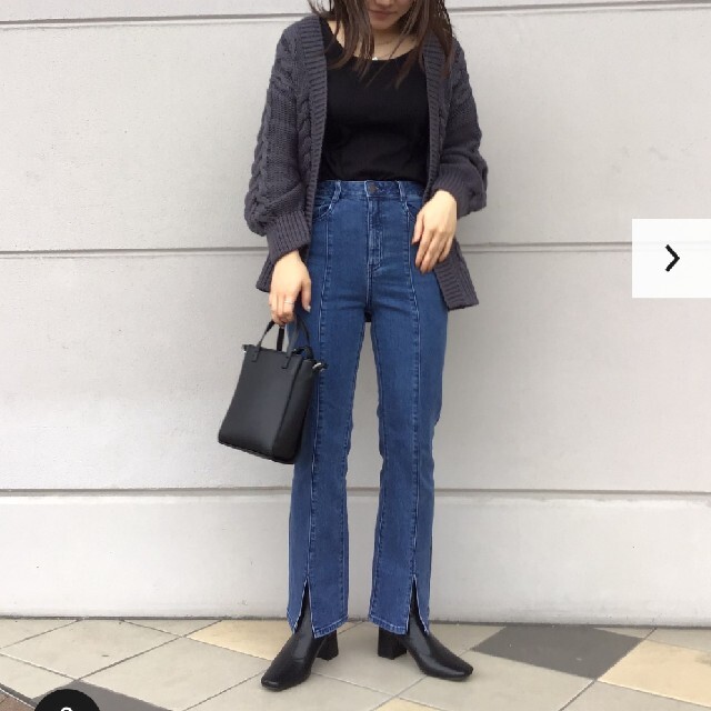 WEB限定カラー有 最終値下げ‼️ MECRE スリットフレアデニム