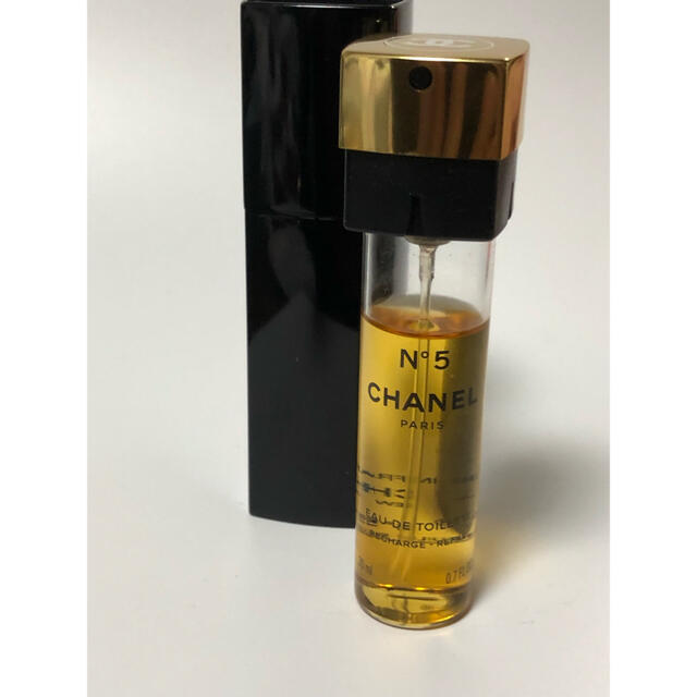 CHANEL ツイストスプレー 20ml リフィル1本付の通販 by もも☺︎必ずプロフ読んで⚠️秋物入荷!
|シャネルならラクマ - シャネル No.5 オードトワレ 大特価安い