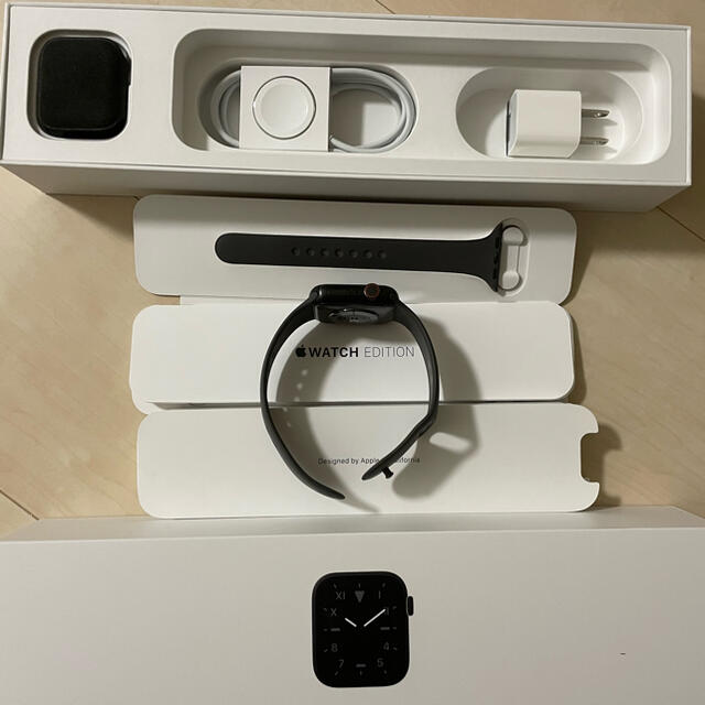 Apple Watch Series 5 Edition チタニウム 40mm