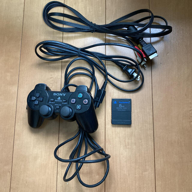 PlayStation2(プレイステーション2)のプレイステーション2 本体 エンタメ/ホビーのゲームソフト/ゲーム機本体(家庭用ゲーム機本体)の商品写真