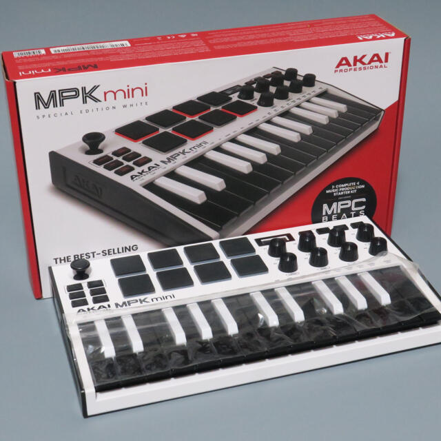 mk3　MPK　Akai　mini　Professional　–　25鍵　MIDIコントローラー