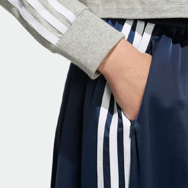 adidas(アディダス)の新品 アディダス adidas サテンスカート マストハブ ロング M サイズ レディースのスカート(ロングスカート)の商品写真