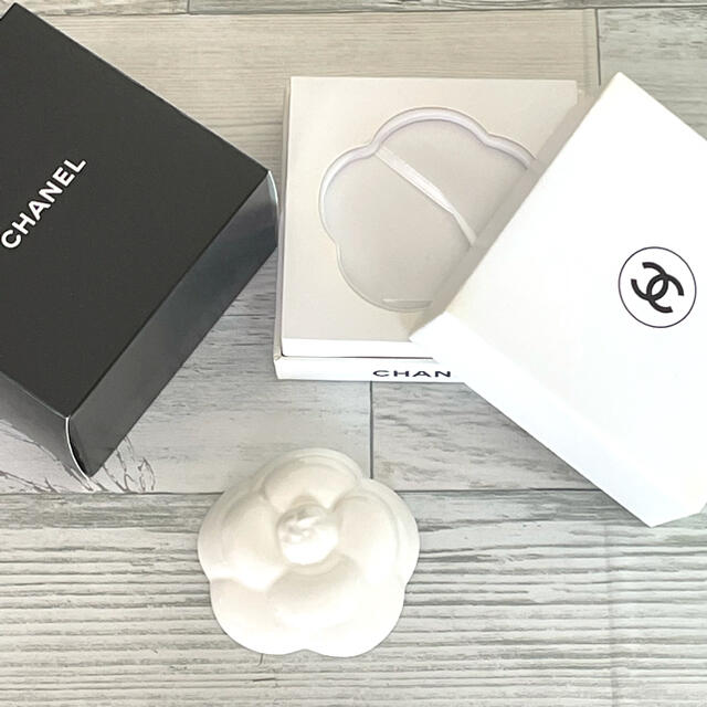 CHANEL CHANEL シャネル ☆カメリア アロマストーン(陶器) ノベルティ ◉未使用の通販 by 桜花* Calvin Kleinアロマストーン