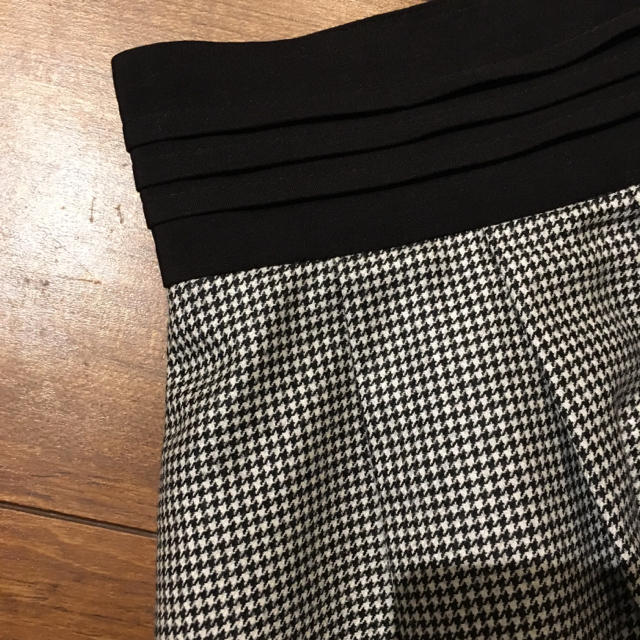 QUEENS COURT(クイーンズコート)の週末お値下げ ふんわり膝丈スカート レディースのスカート(ひざ丈スカート)の商品写真
