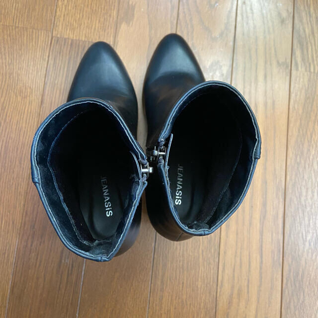 JEANASIS(ジーナシス)のショートブーツ　ブラック　23センチ レディースの靴/シューズ(ブーツ)の商品写真