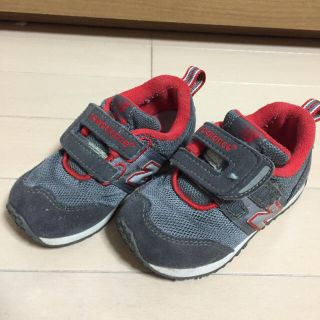 アディダス(adidas)のスニーカー(スニーカー)