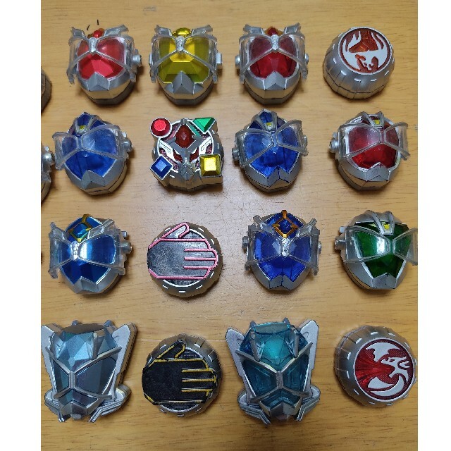 BANDAI(バンダイ)の【値下げ】仮面ライダーウィザード：ウィザードリング各種 エンタメ/ホビーのおもちゃ/ぬいぐるみ(キャラクターグッズ)の商品写真