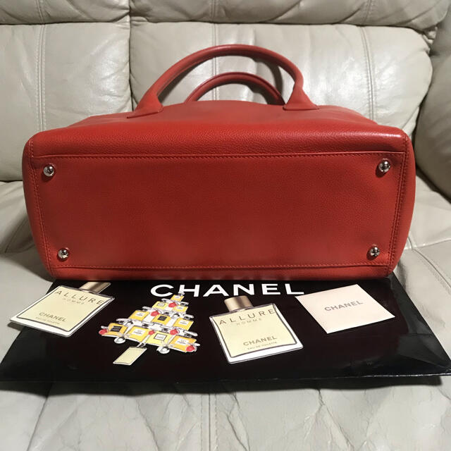 CHANEL(シャネル)のCHANEL シャネル エグゼクティブトートバッグ　極美品！ レディースのバッグ(トートバッグ)の商品写真