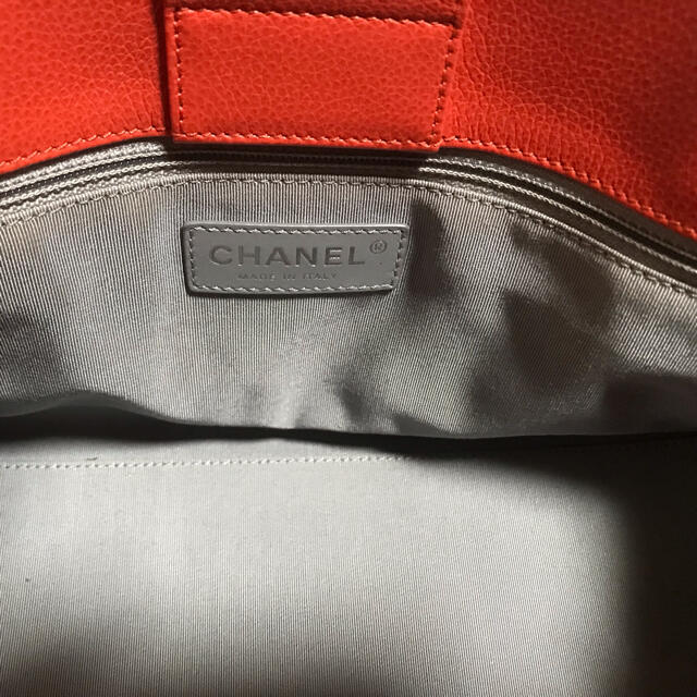CHANEL(シャネル)のCHANEL シャネル エグゼクティブトートバッグ　極美品！ レディースのバッグ(トートバッグ)の商品写真